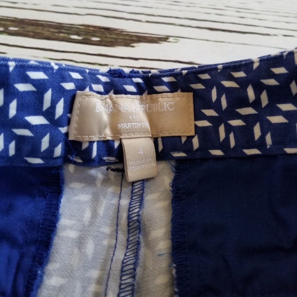 NEW! Banana Republic Martin Shorts - Picture 3 of 5